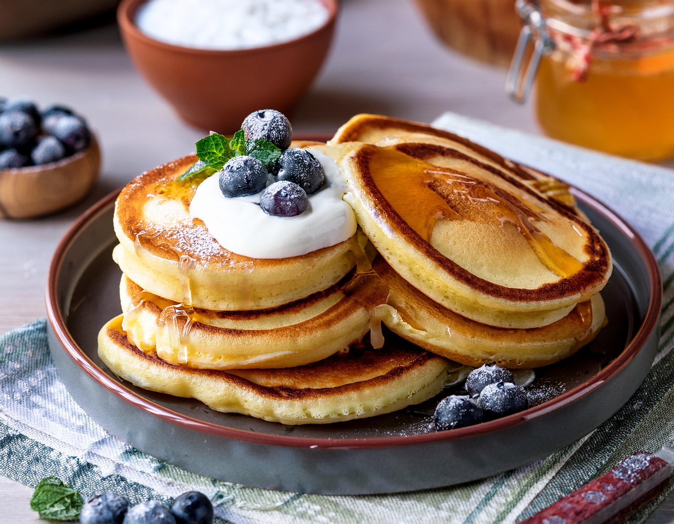 Fluffy Crème Fraîche Pancakes
