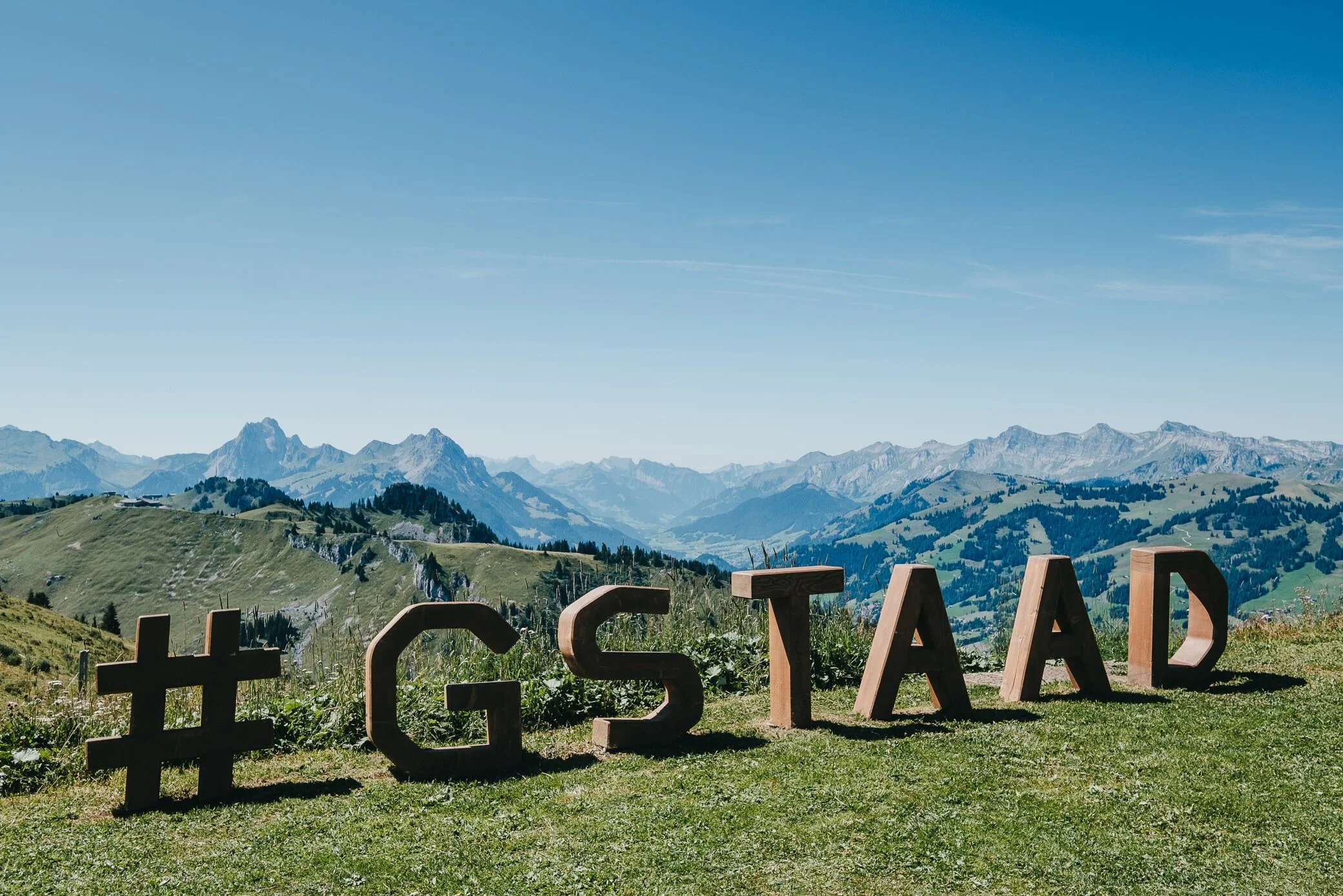  The lifts, trails and ski slopes of Gstaad offer a huge variety of activities whatever the season. 