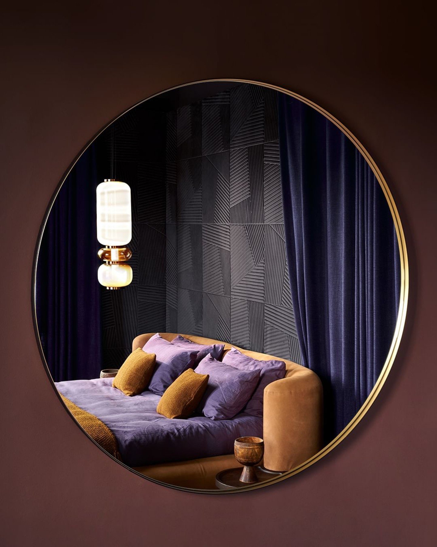 Discover a visual and tactile experience with the Shibumi Wallcovering from @artewalls. This unique 3D wallcovering enchants both the eye and the fingertips, adding depth and dimension to any space. It's a captivating choice for those seeking to elev