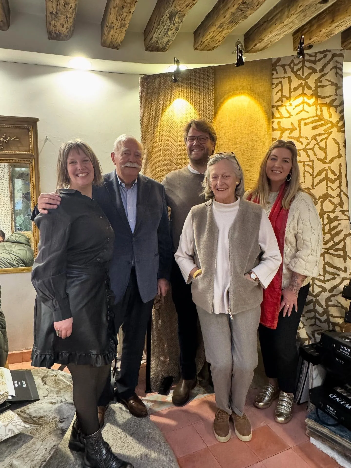 Kaci &amp; Bree with the family @windexclusivedesign @parisdecooff_home