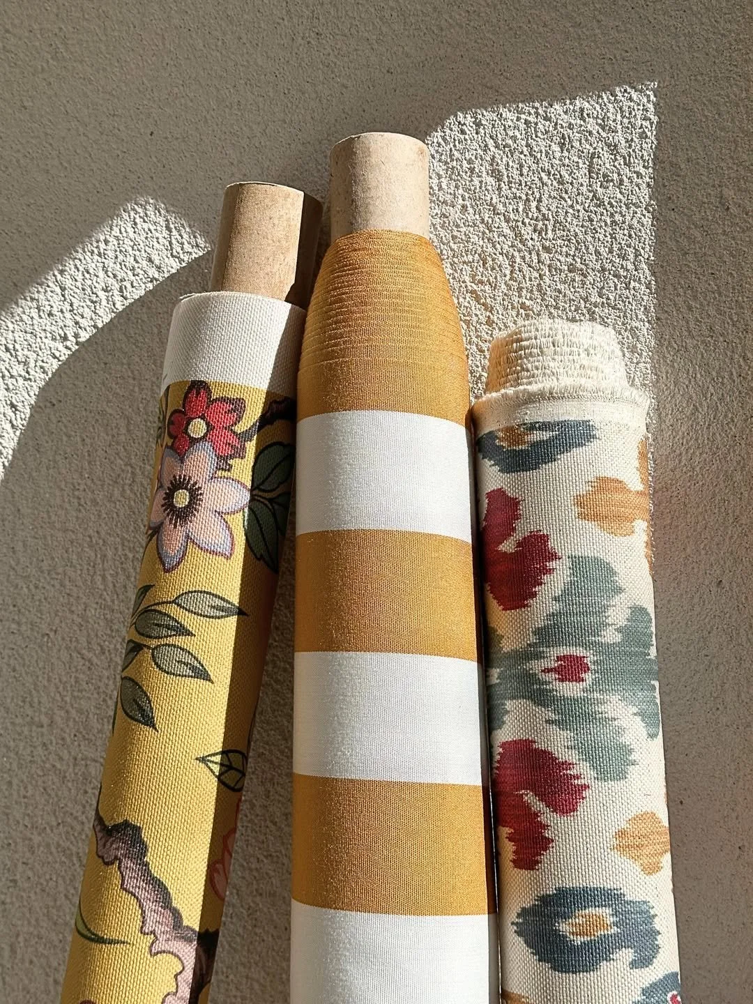 Discover everything you need from @warenhouse_1870&mdash;stripes, florals, and a touch of sun.

A layered composition of pattern, texture, and warmth, where classic motifs meet a lighter, more atmospheric sensibility. From tailored stripes to express