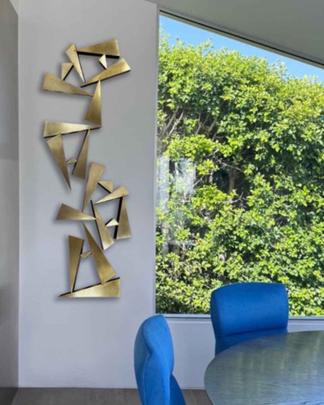 Movement, captured in metal. The Jupiter Wall Sculpture by @stephenserastudio is a study in balance and tension, where angular bronze forms come together in a composition that feels both structured and spontaneous.

Mounted on wood and crafted in Los