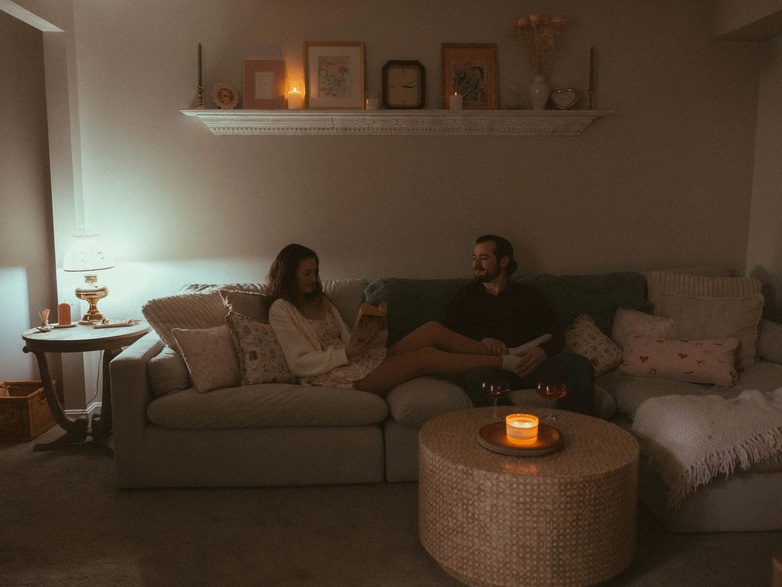 Athena &amp; Devin’s Cozy In-Home Couples Session