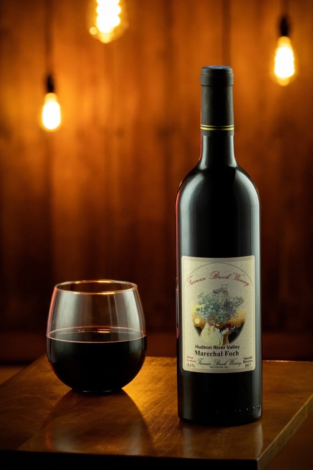 Hilltop Orchard red wine for wine tasting