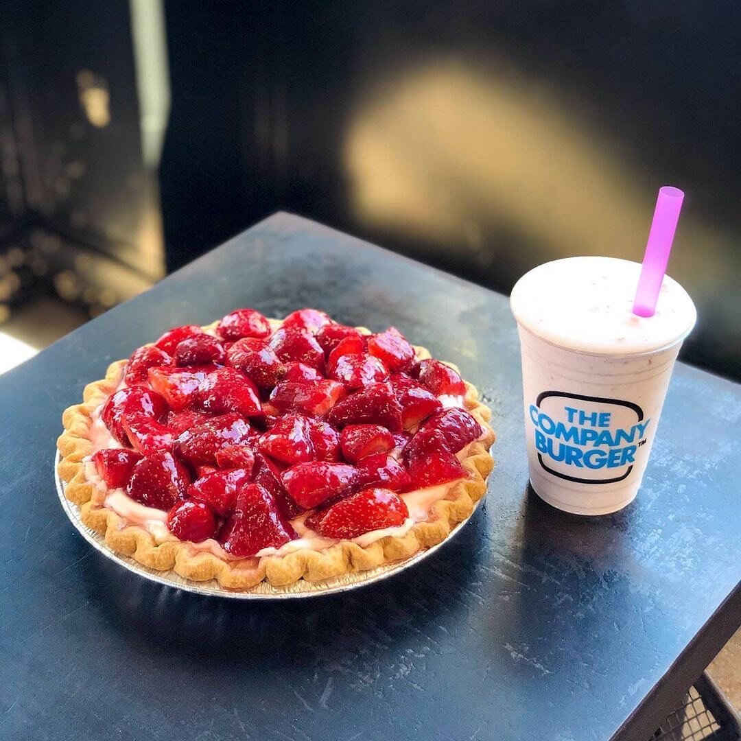 The decision to order the March Milkshake from @companyburger and @windowsillpiesnola should be as easy as p i e 🥧🍓🥤
I mean, WOW. It looks absolutely delicious, y&rsquo;all. 

@hamcosupply custom printed PET cup

#Repost @companyburger 
&bull; &bu