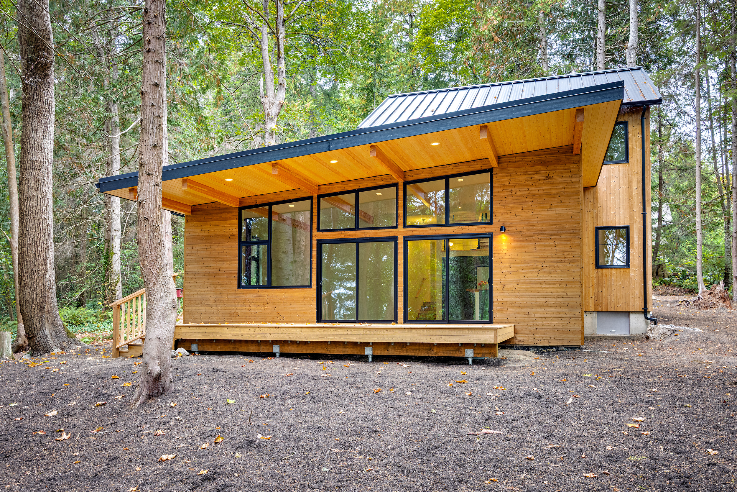 spotswood-architecture-design-indianola-custom-home-indianloa-washington-exterior.png