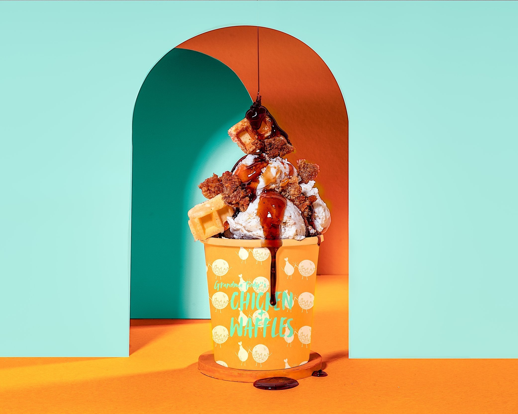 Chicken+waffles+styled+arch+%281%29.jpg