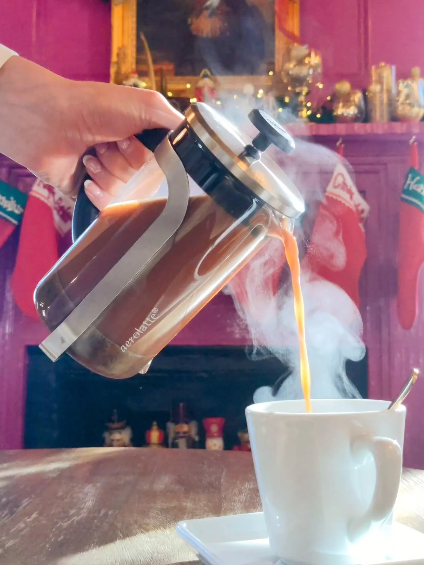 Baby, it's cold outside... Discover the magic of tea-steeped hot cocoa!

Our current tea selection: 
Earl Grey No. 69
Oak City Chai
Bon Bon 
DIRT
English Westminster 
Rooibos Jungle Fire 
Bourbon Cask Black
Kiss of the Dragon
Feng Shui
Nutcracker Swe