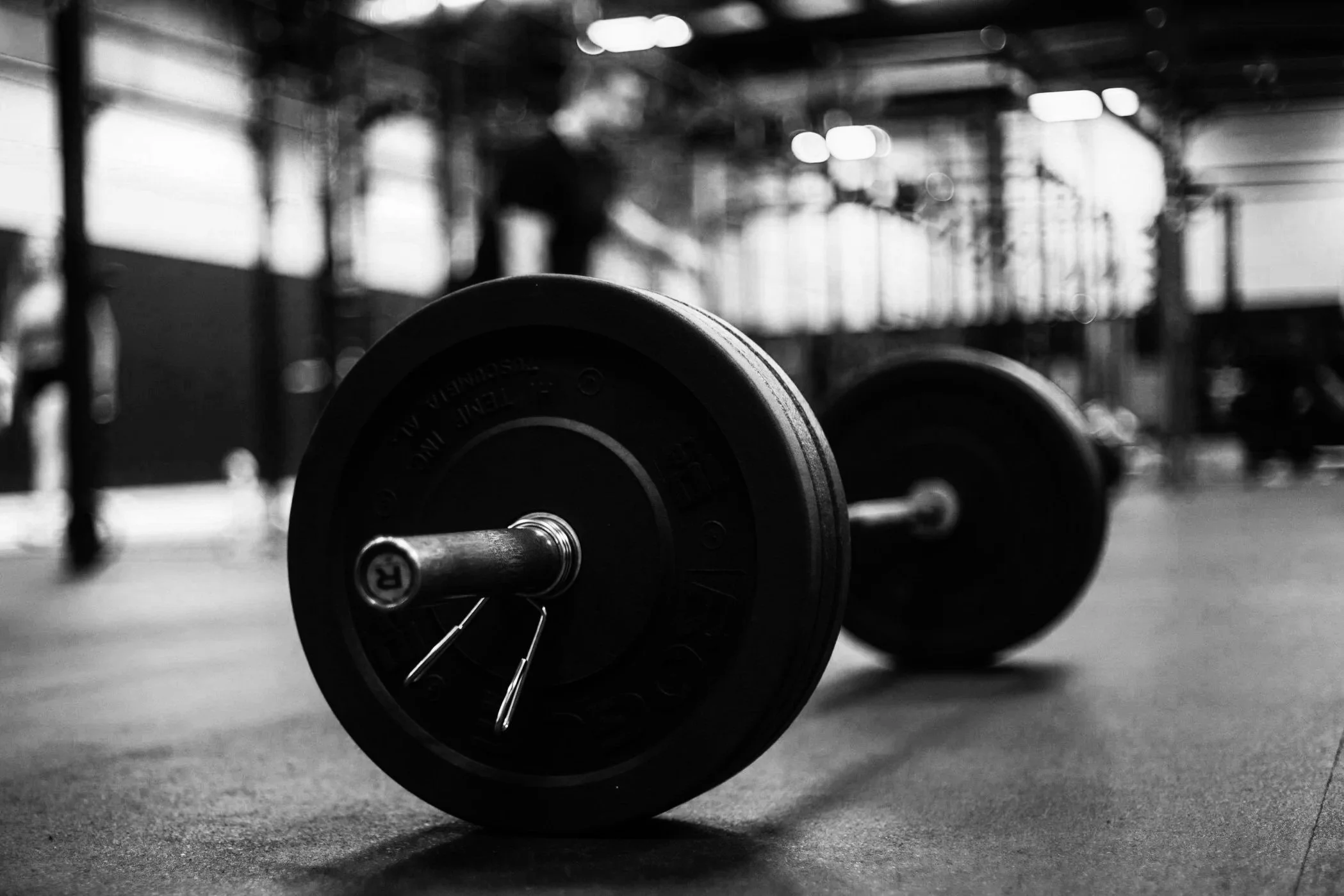 Why ‘Just Lift Heavy’ is Insufficient: Unmasking the Fallacies That Keep the Fitness Industry Running