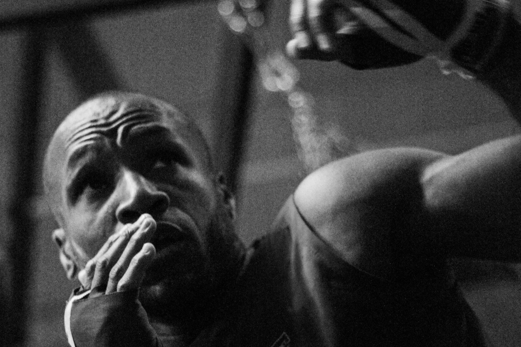 Stop Wasting Energy: Why the 'Perfect' Boxing Stance You Learned Isn't Actually About Balance