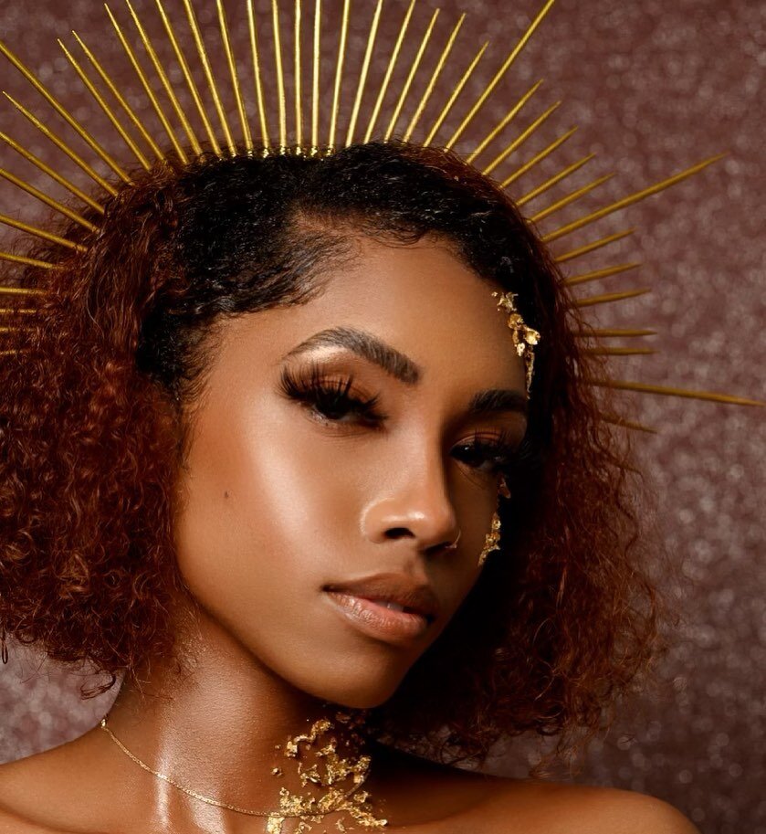 This look is everything.. what is there not to love here ✨ 

Muse : @imglitterrr 
Makeup : @iamerikamoore 
Photograpger : @_zkphotography20 
Brand : @yorbyshondior 

Book Today at iamerikamoore.com ✨
#brandingmarketing #makeup #makeuplife #editorialm
