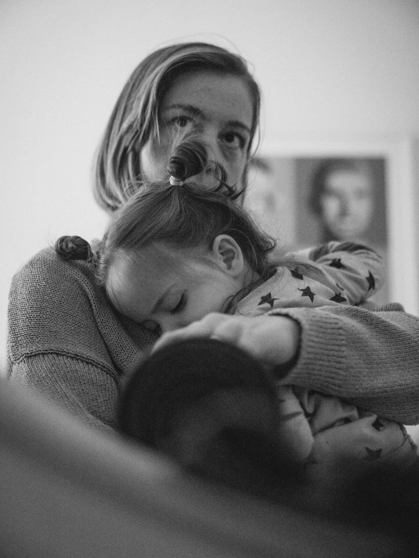 My quiet moments today: 
post nap time cuddles and while the hungry offspring is being fed (i.e. is occupied chewing 😅).
#24TageVomSein