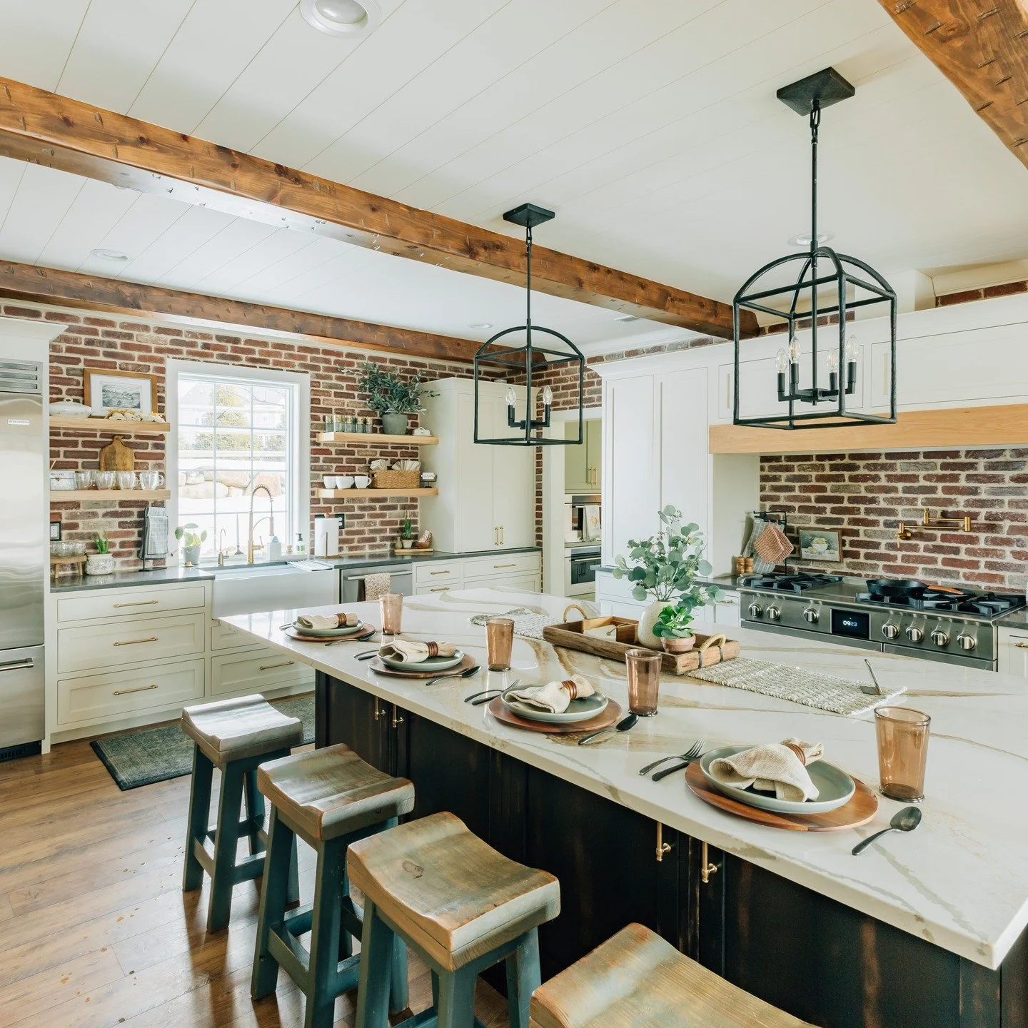 Want a kitchen like this one? DM me!

#bespokencottage #dreamkitchen