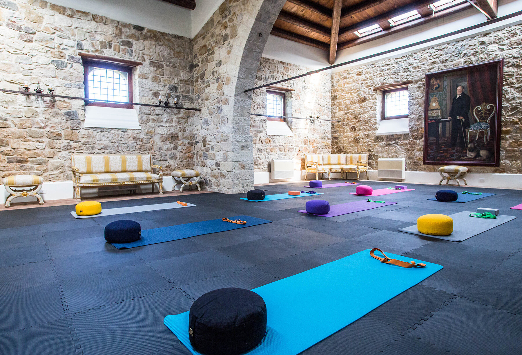 yogaroom.jpg