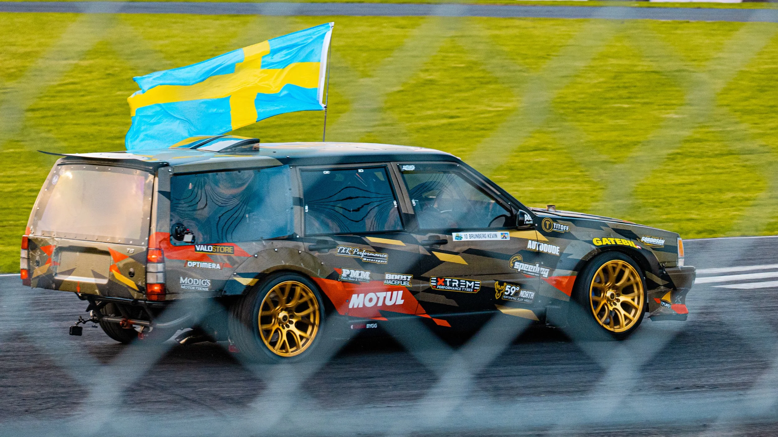 lz world tour (37 of 39).JPG