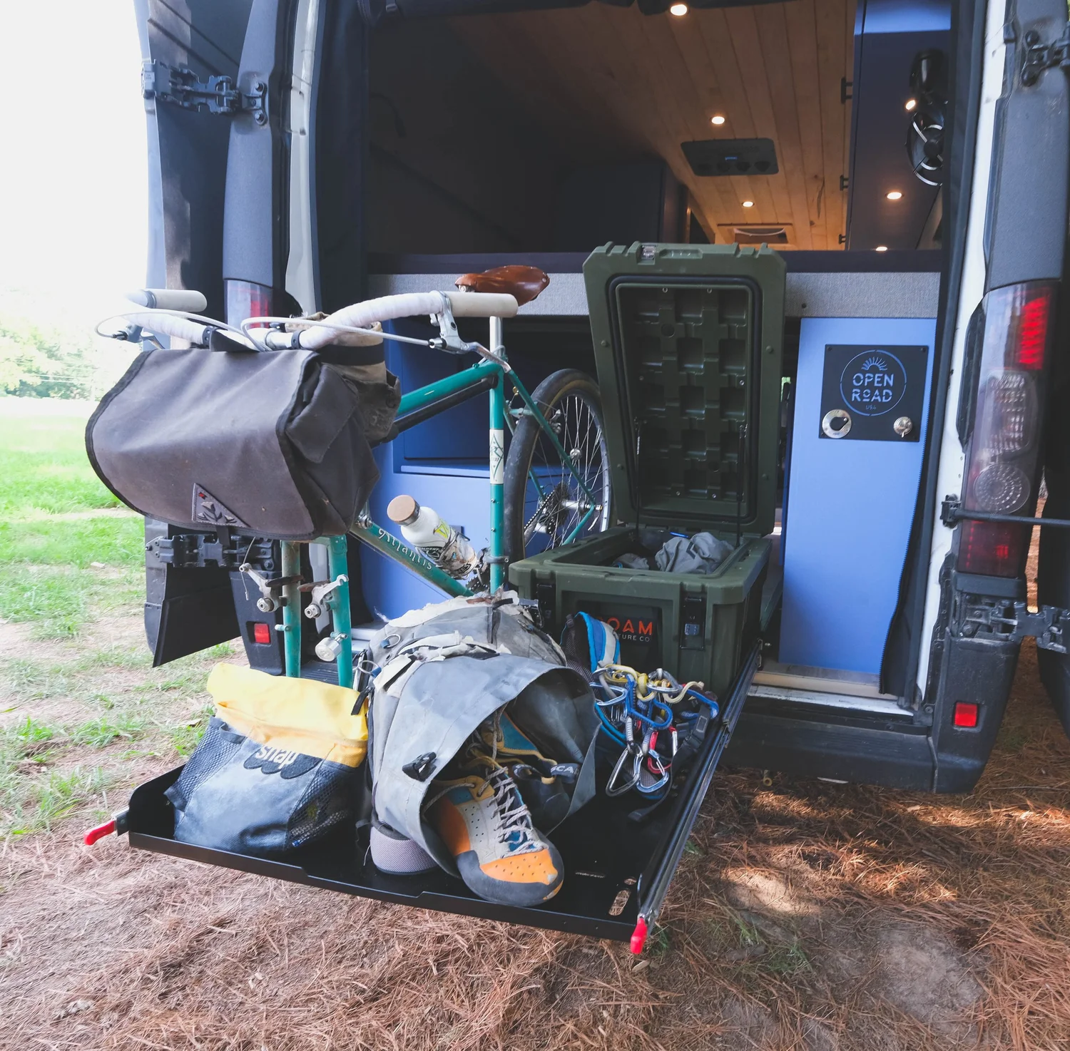 Open Road Shelf Touring Bag
