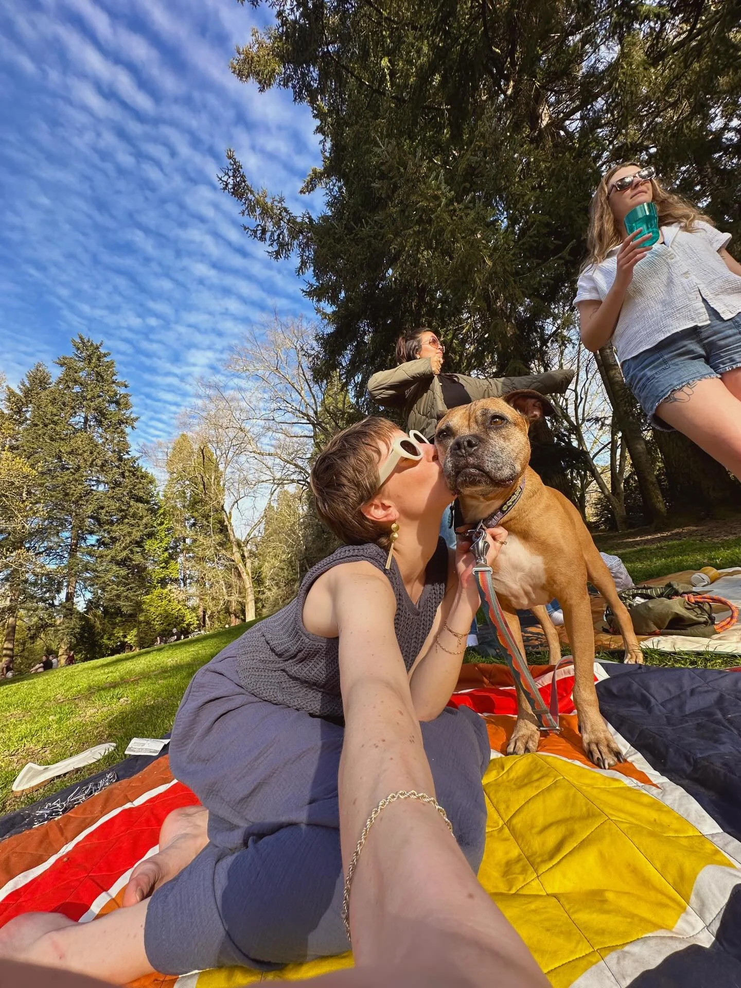 sundaze with my little easter bunny 🐰🐣🍫☀️ 

#hoppyeaster #sundayvibes #parkhangs #portland #dogmom