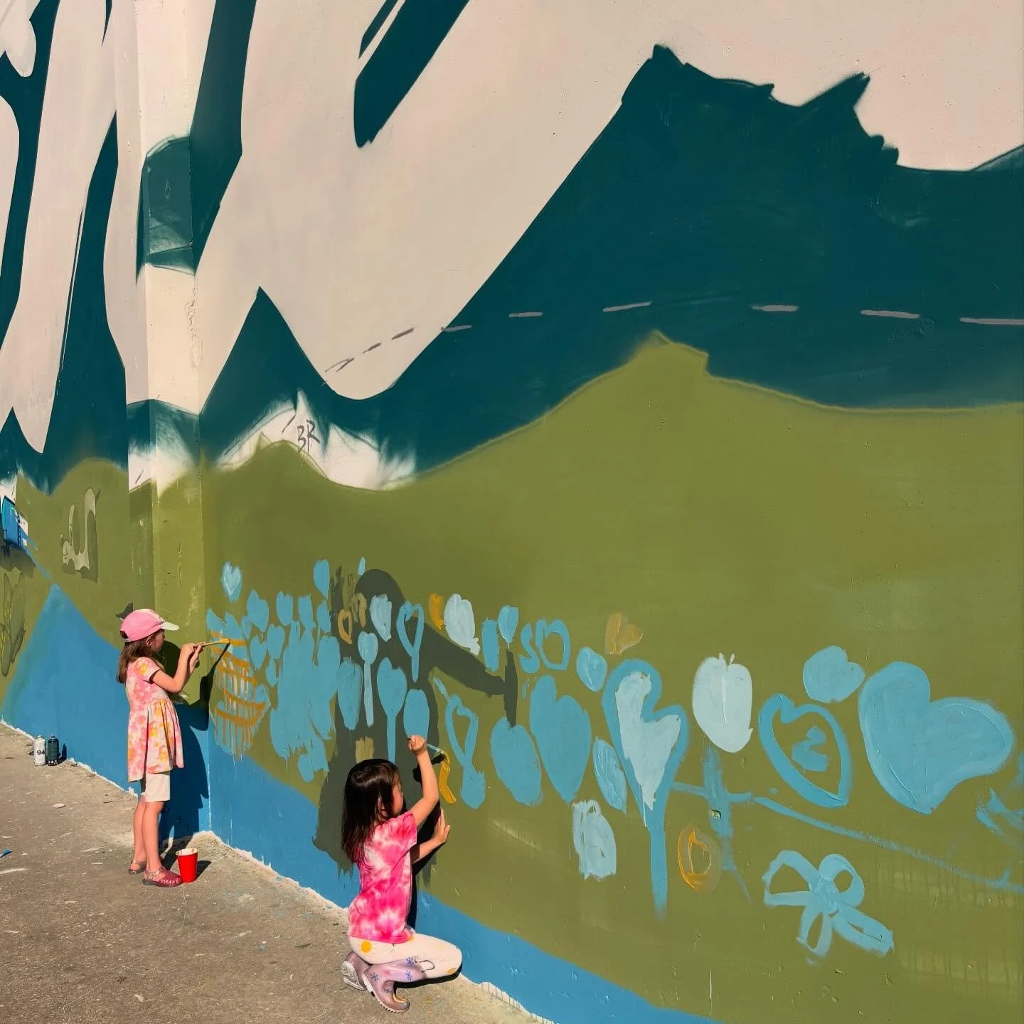 March photo dump, including an awesome day at the waterfront helping contribute to our city&rsquo;s newest mural 🎨