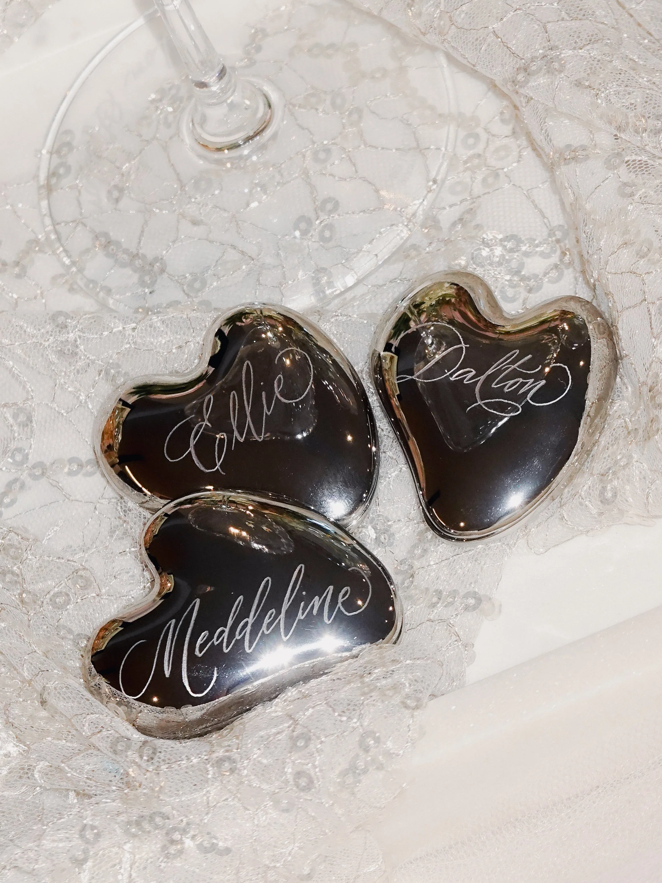 bridesmaid-gift-personalised-engraved-compact-mirrors-silver-calligraphy.jpg.png