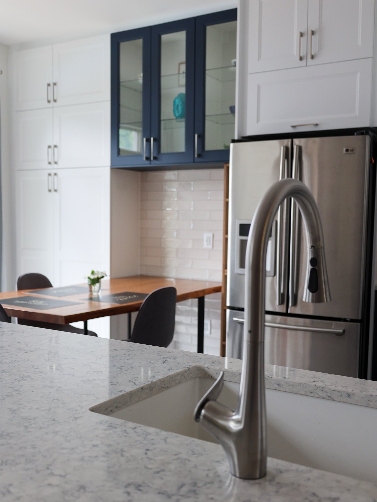 Swipe for the closeups 👀
From the soft textures to the clean lines, Project 131 is all about quiet luxury and subtle balance.

Design
@studio885.ca 
Contractor
@kumar_construction 
@kumar_construction_renovations 
Photography
@studio885.ca 
Material