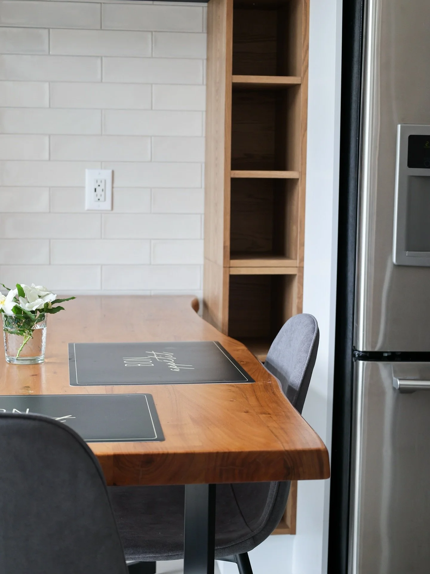 Sneak peek of our newest project 👀

Project 131 was built on feeling and flow. Stay tuned for the reveal. ✨

Design
@studio885.ca 
Contractor
@kumar_construction 
@kumar_construction_renovations 

#OttawaInteriorDesign #OttawaDesign #OttawaInteriors