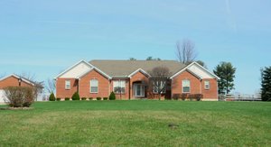 Who helps move-up buyers in Robbinsville, NJ?
