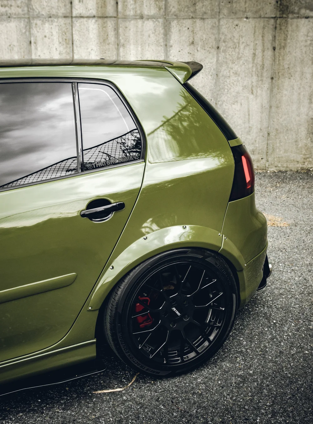 Ducktail Spoiler VW GTI / R32 (MK5) — Splitter Gang