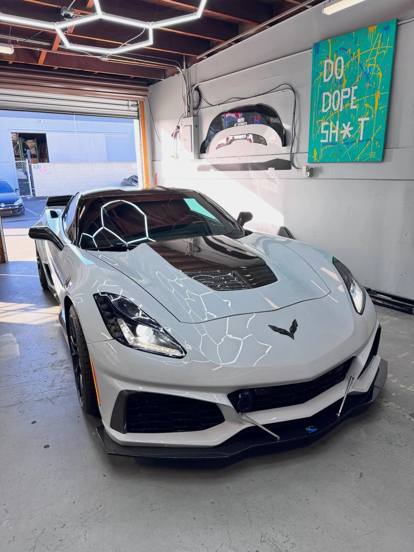 Custom-made C7 Vette Carbon Fiber Big Front Splitter with support rods for high speed performance 

DM @splittergang for custom setup__________________________

.🌐www.splittergang.com
. 
.
.
. Worldwide 🌎 shipping
.
. 
.
. All Aero 100% Made in Los