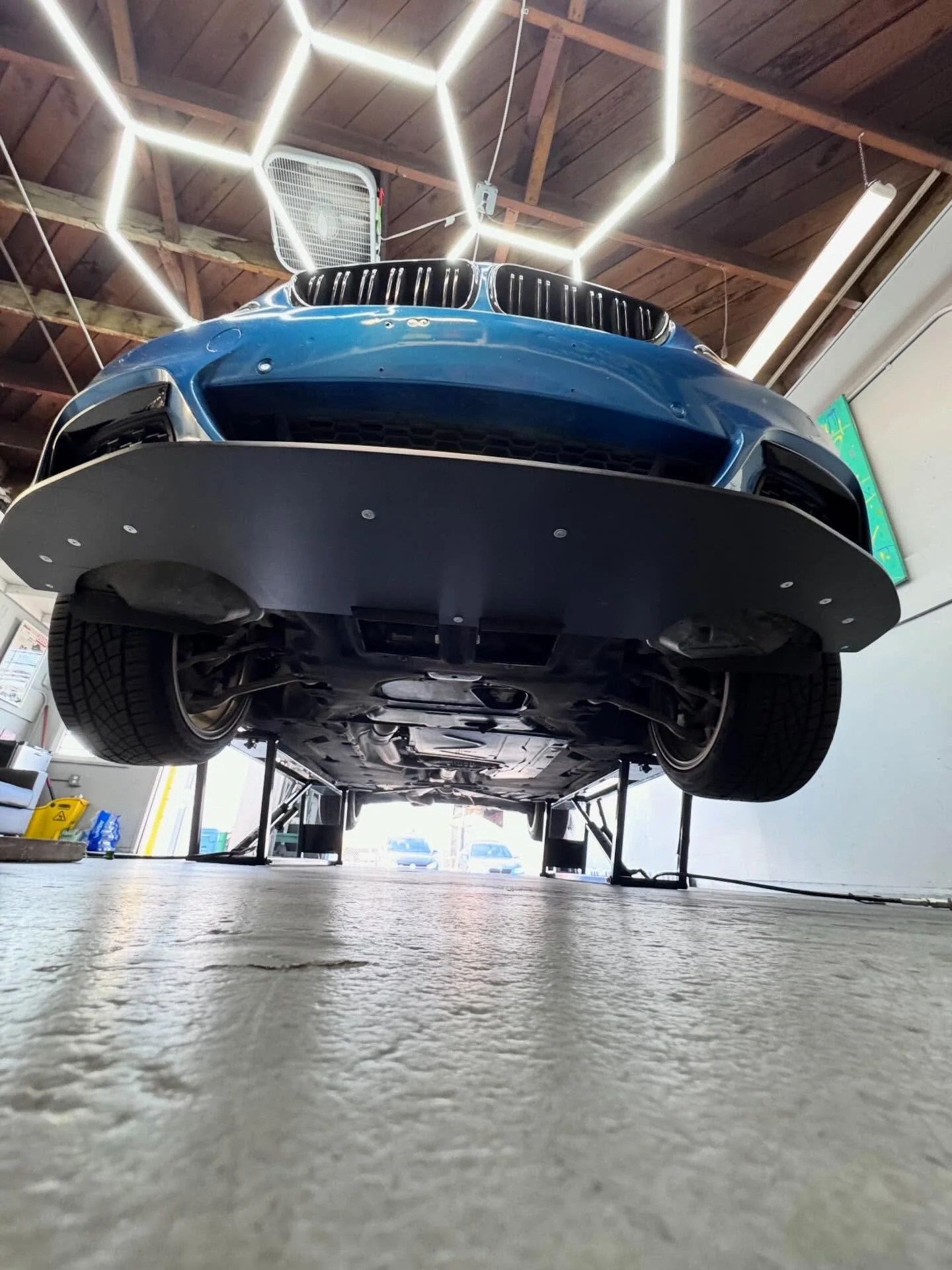 When you do it right! F22 &ldquo;Track spec&rdquo; splitter on big turbo M240i @tlovesboost &mdash;&mdash;&mdash;&mdash;&mdash;&mdash;&mdash;&mdash;&mdash;&mdash;&mdash;&mdash;&mdash;&mdash;&mdash;
.
.
.
. SHOP ▶️ WWW.SPLITTERGANG.COM
.
.
.Worldwide 