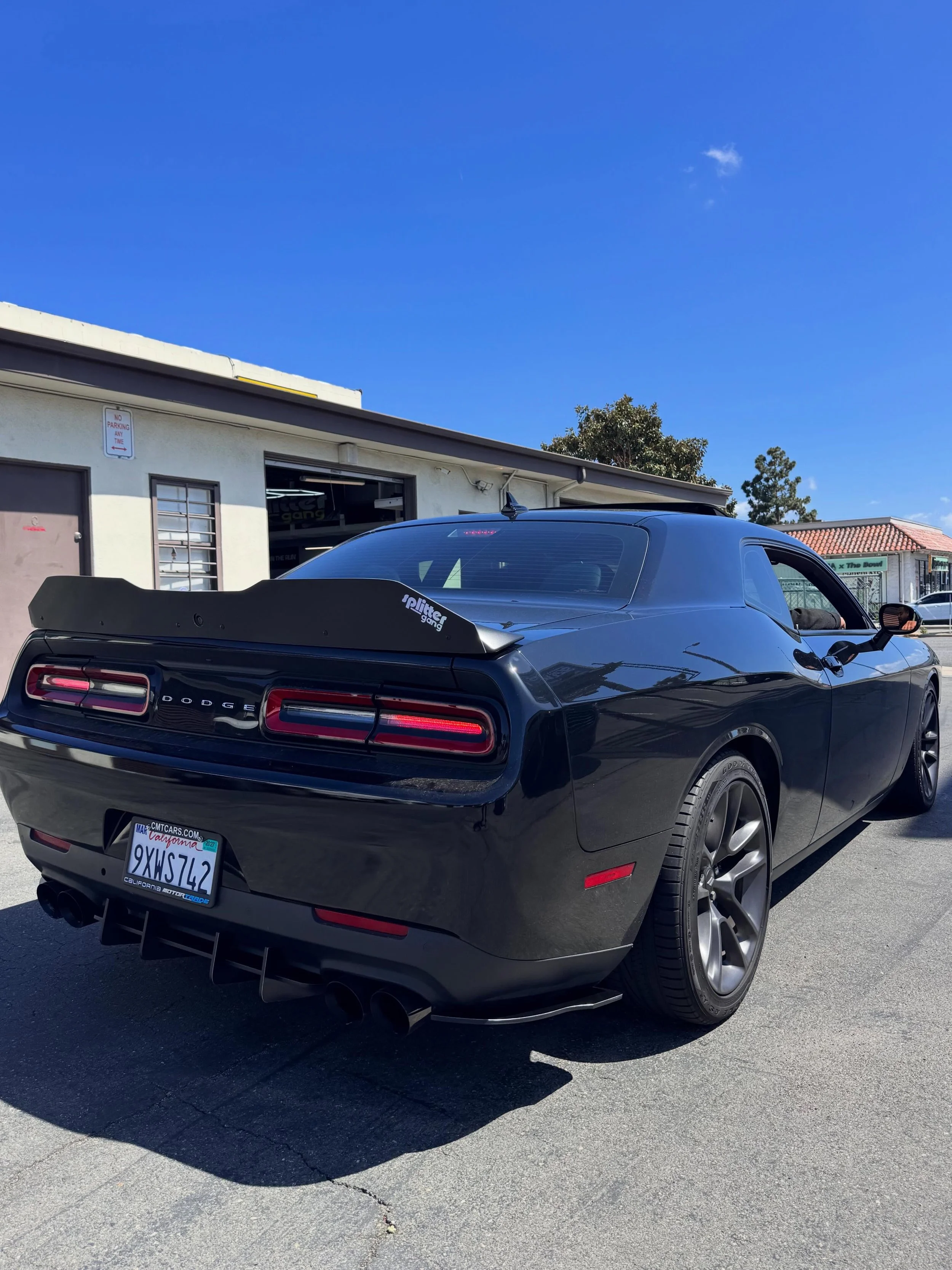 Scat Pack Charger laced up with big rear Diffuser and duckbill extension for mad American muscle moves.
🦍&mdash;&mdash;&mdash;&mdash;&mdash;&mdash;&mdash;&mdash;&mdash;&mdash;&mdash;&mdash;&mdash;&mdash;&mdash;
.
.
.
. SHOP ▶️ WWW.SPLITTERGANG.COM
.