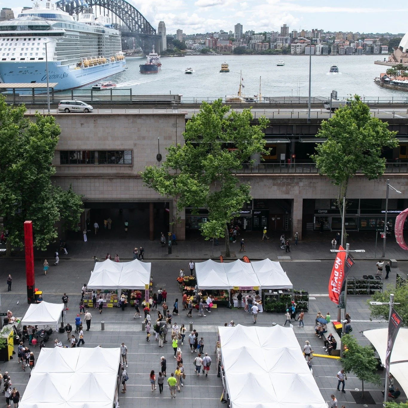 We spend a lot of our time falling in love with locations. That is a great perk of working for clients that manage such epic precincts. To continue on yesterday's theme, our eternal love for Circular Quay and @quayquartersydney . We miss seeing marke