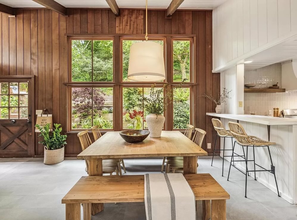 Welcome to 575 Marin Avenue, a modern farmhouse located in one of the most coveted Mill Valley neighborhoods, Little City Farms. ✨🏡 

History and modernity intertwine in this original 1919 farmhouse, offering 4 bedrooms, 2 bathrooms, and 1846 sq ft 