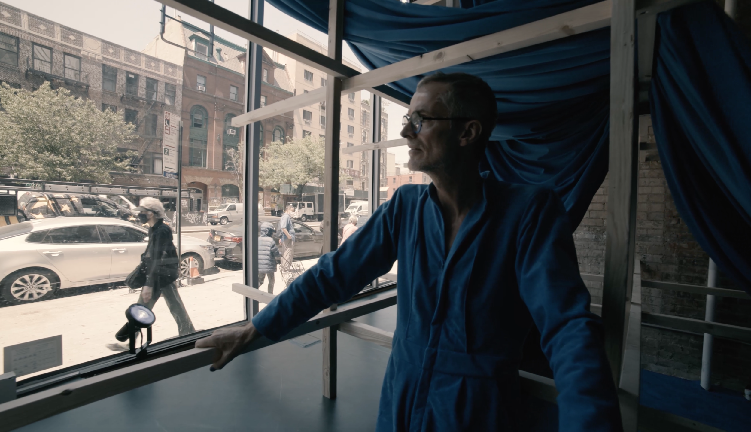 Exhibition video of Kind of Blue site specific installation. Narrated by Candace Moeller. Director, Cristin Tierney Gallery. Cristin Tierney Gallery. Alois Kronschlaeger, Artist. Immersive jumpsuit designed by Florencia Minniti for Kronschlaeger. Vid