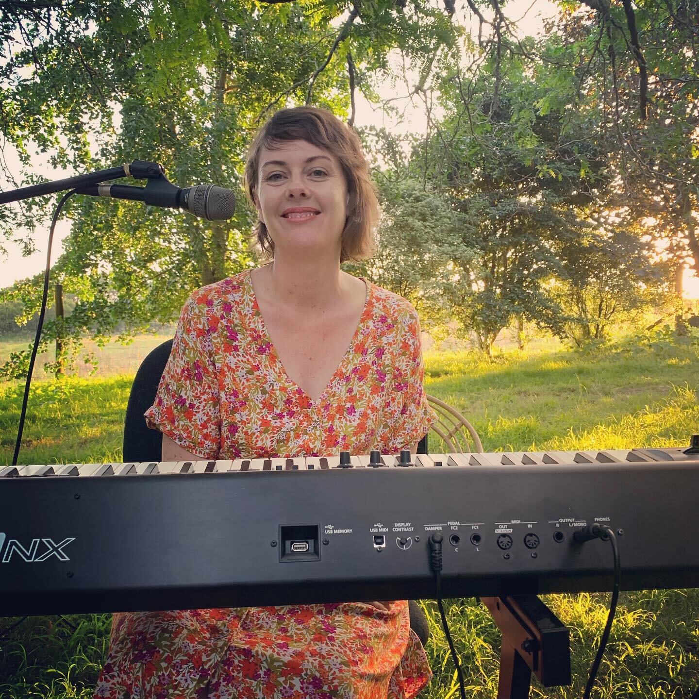 Just before Christmas I invited my nearest and dearest to a tiny little house show under the gleditsia tree in my parent&rsquo;s backyard. I shared a collection of new songs that I&rsquo;ve been writing since my debut album &lsquo;Not All the Leaves 