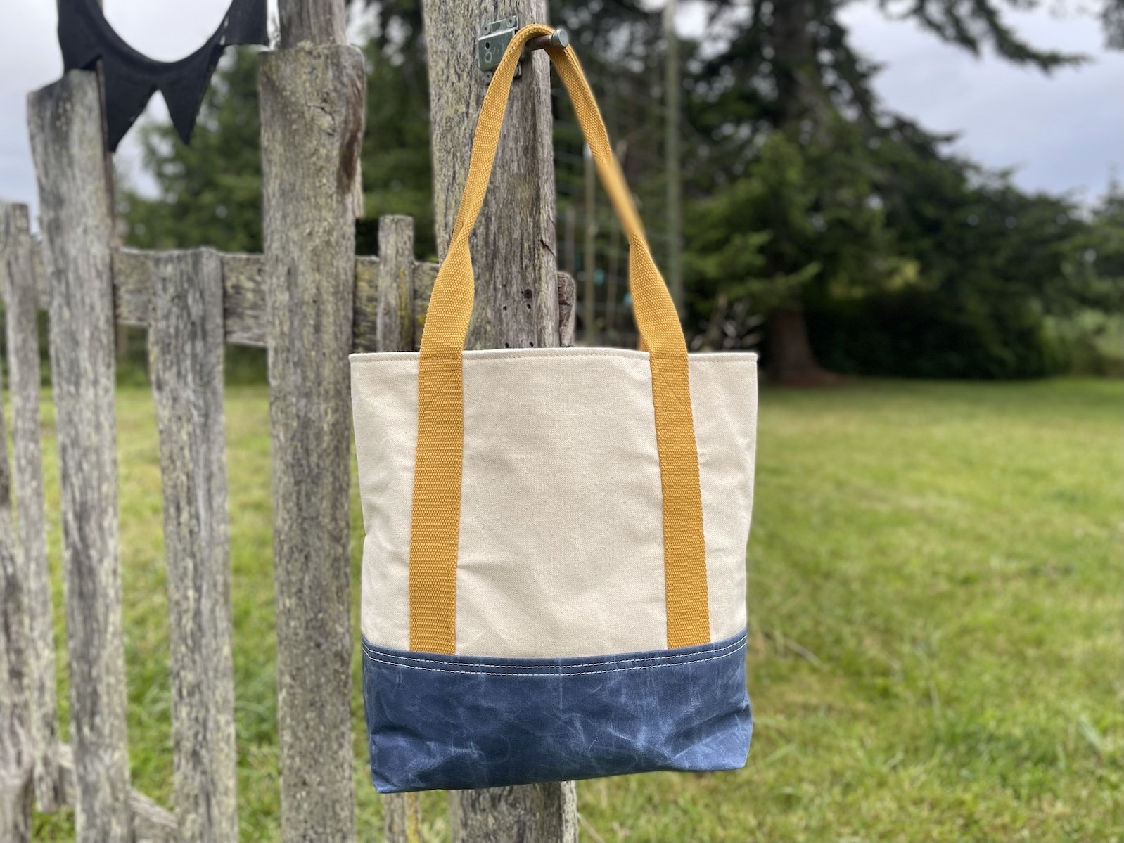 FlowerBagBack.jpeg