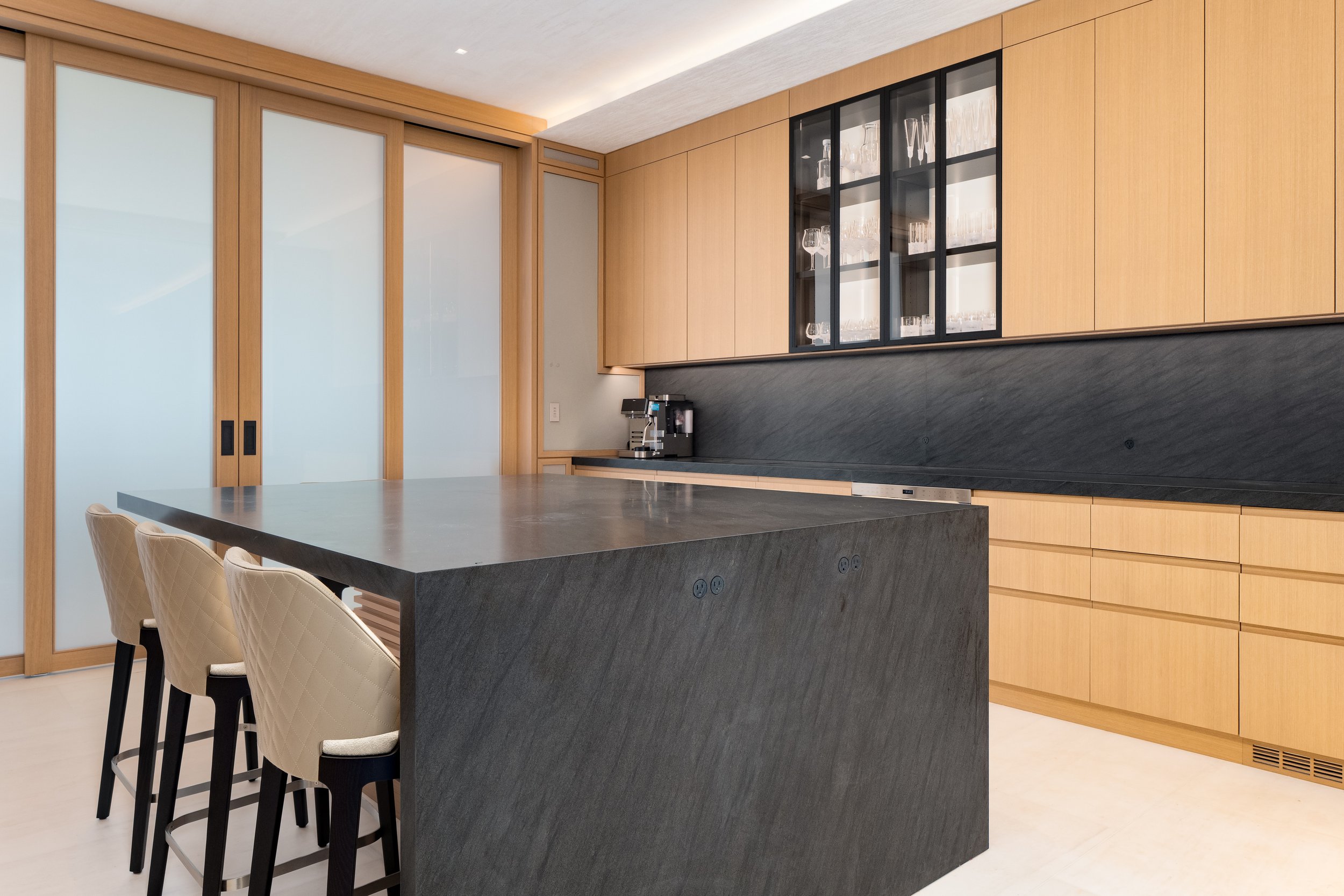 100 Field Point Cir 063 - LG.jpg