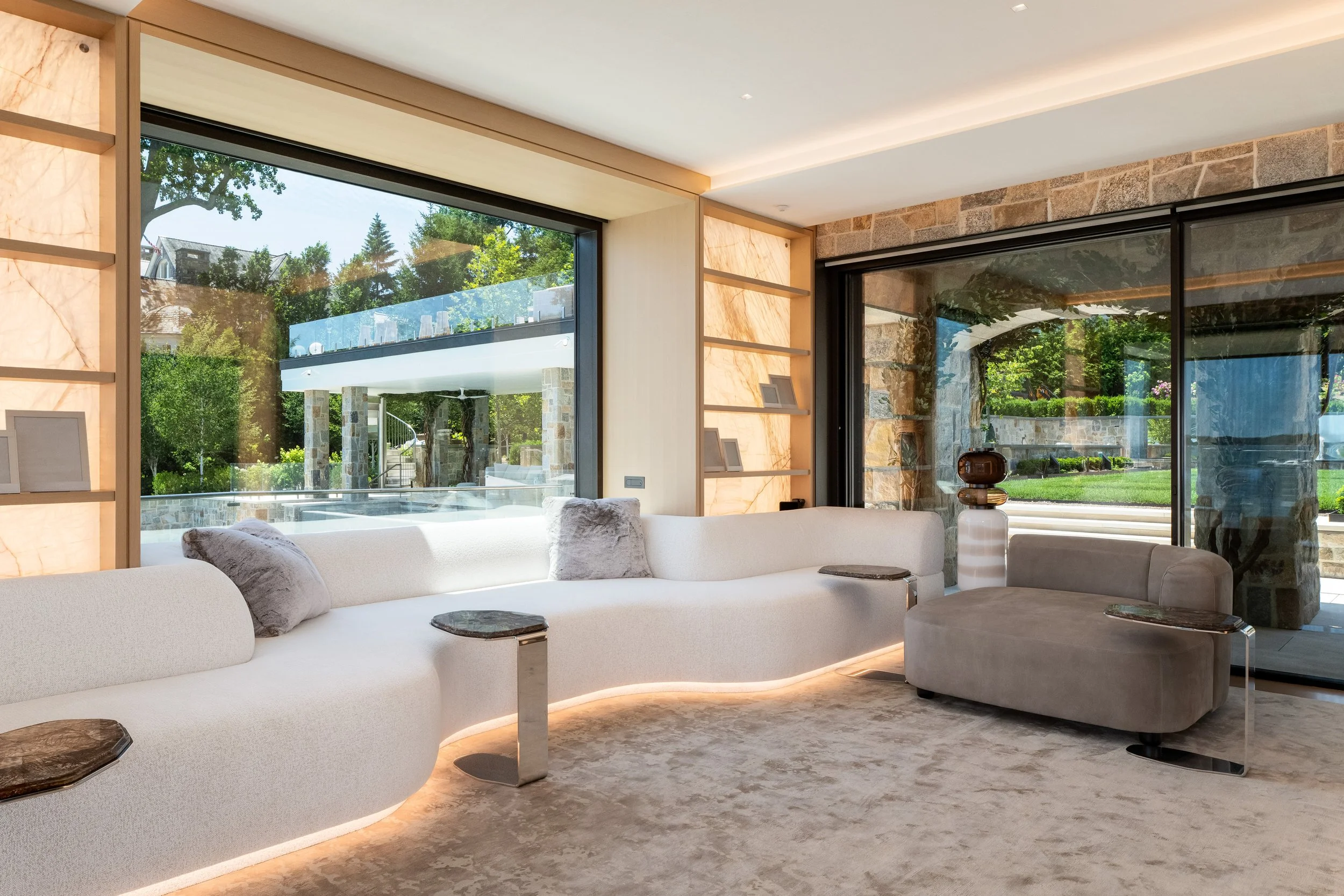 100 Field Point Cir 055 - LG.jpg