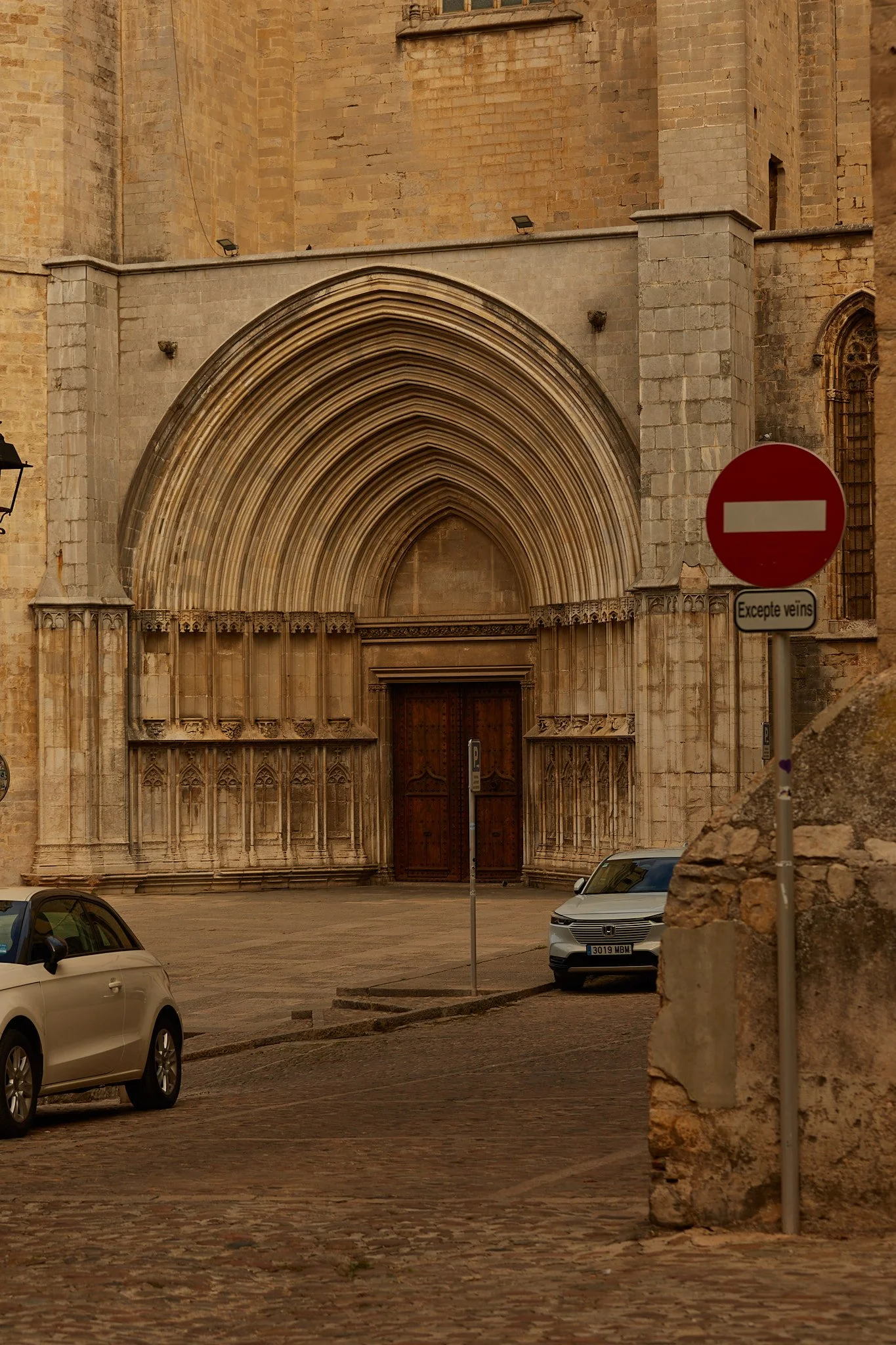 GIRONA_01.jpg