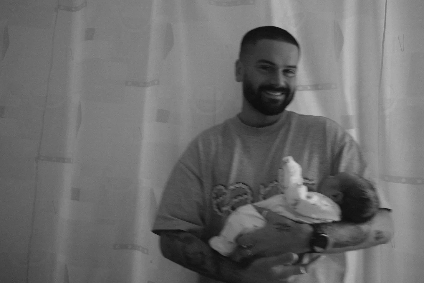 Personal update: BABY

Taken a couple of weeks off to get used to being a dad. Still feels weird saying that, but here we are. Tired, happy, and completely in love. Massive shoutout to @jessicaolivaaa for doing all the hard work over the last 9 month