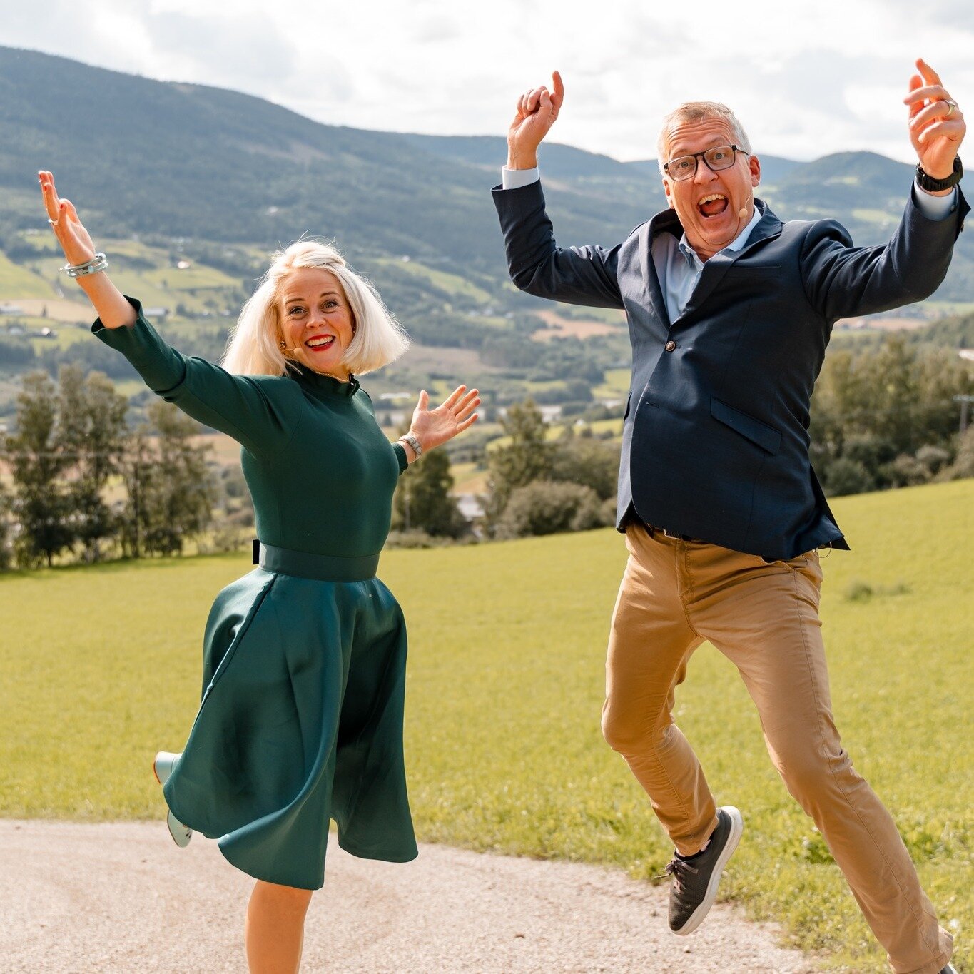 En &quot;shout out&quot; til v&aring;re to sprudlende konferansierer gjennom tre &aring;r, Mari og Rune! Dette er en sjeldent god duo som en skulle tro l&oslash;p i h&aelig;la p&aring; hverandre til hverdags, men de sees faktisk nesten bare til konfe