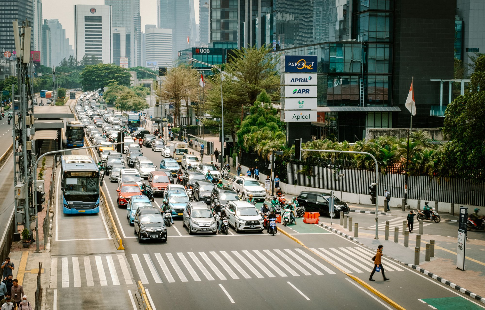 Global study calls for smaller vehicles, faster electrification and modal shift