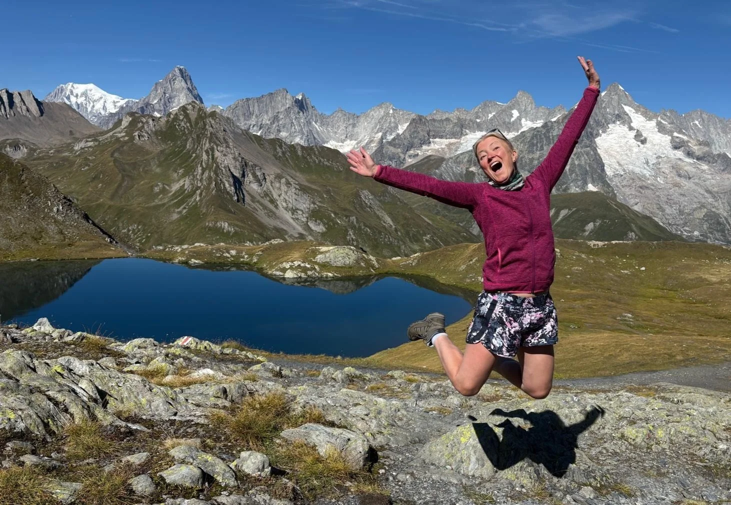 It's Friday! 🎉 To celebrate, and inspire you to look into your next alpine trek, here's a photo sent in by our client Janelle. It's taken at the beautiful Lacs de Fen&ecirc;tre, on the Tour des Combins 🏔🥾☀