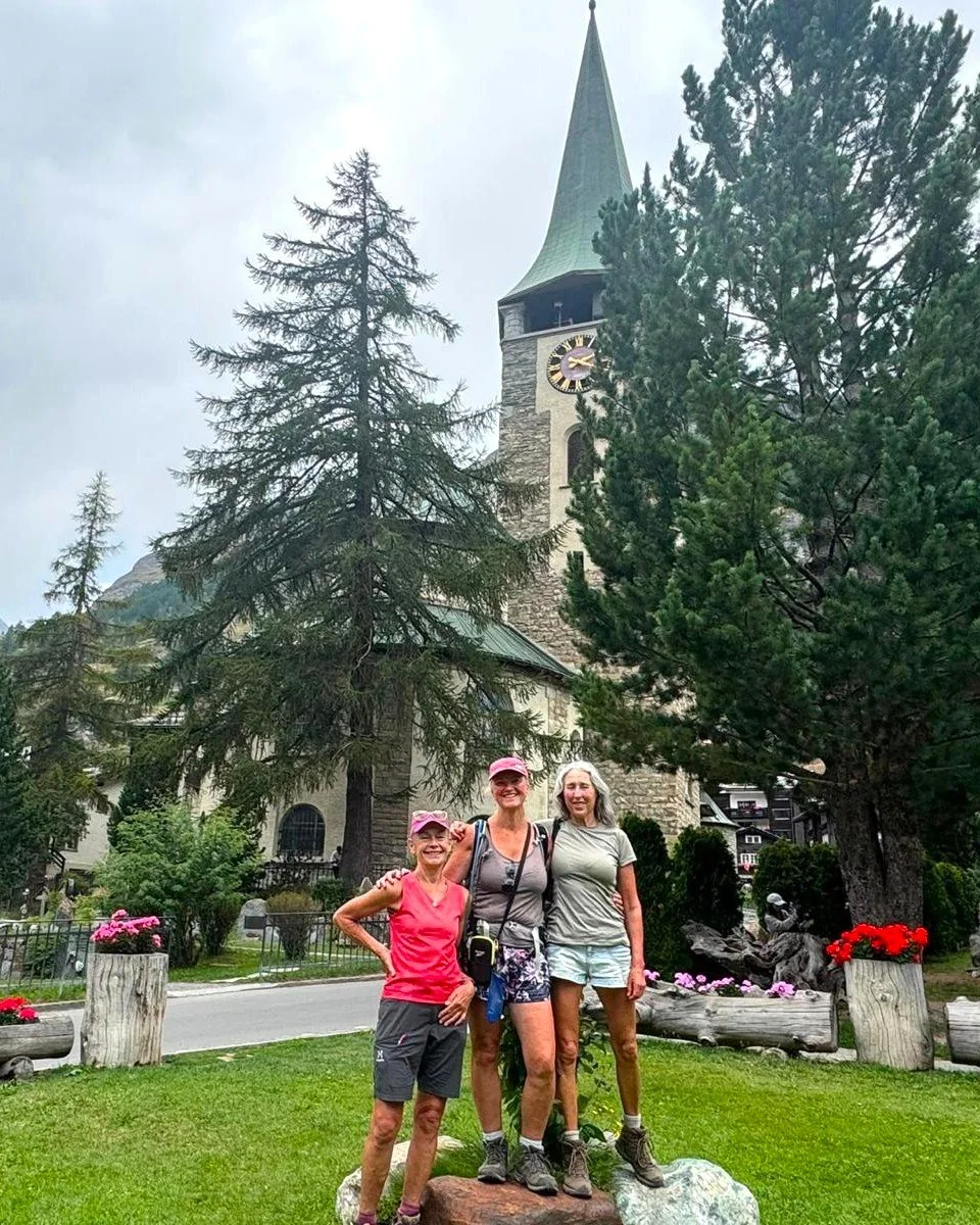 The final instalment of photos from our client Janelle, who completed the Walker's Haute Route from Chamonix to Zermatt back July/August. A fantastic adventure with friends! 📸🏔🥾
