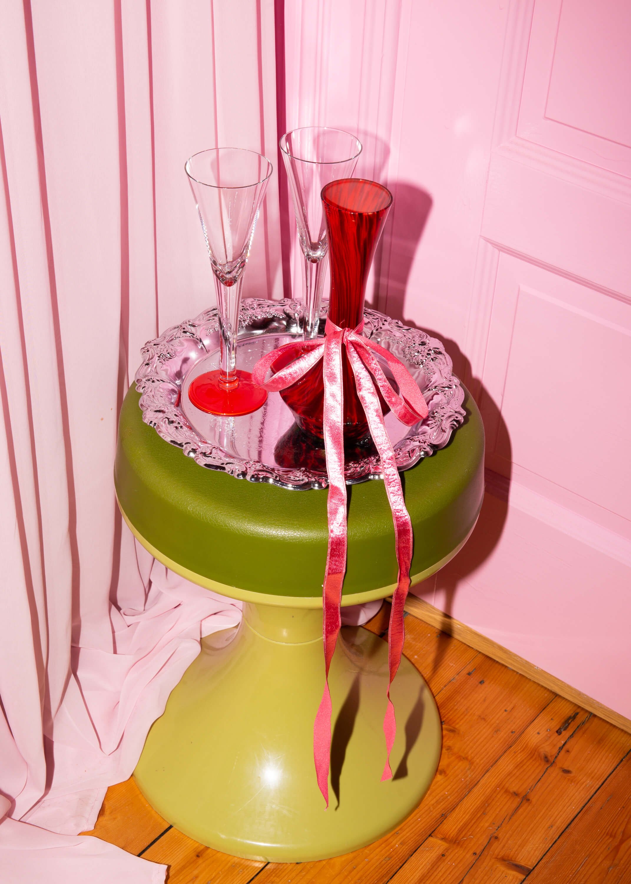 Håndplukket og fargerikt vintage interiør fra Fragola Vintage på Oslos Supermarked.