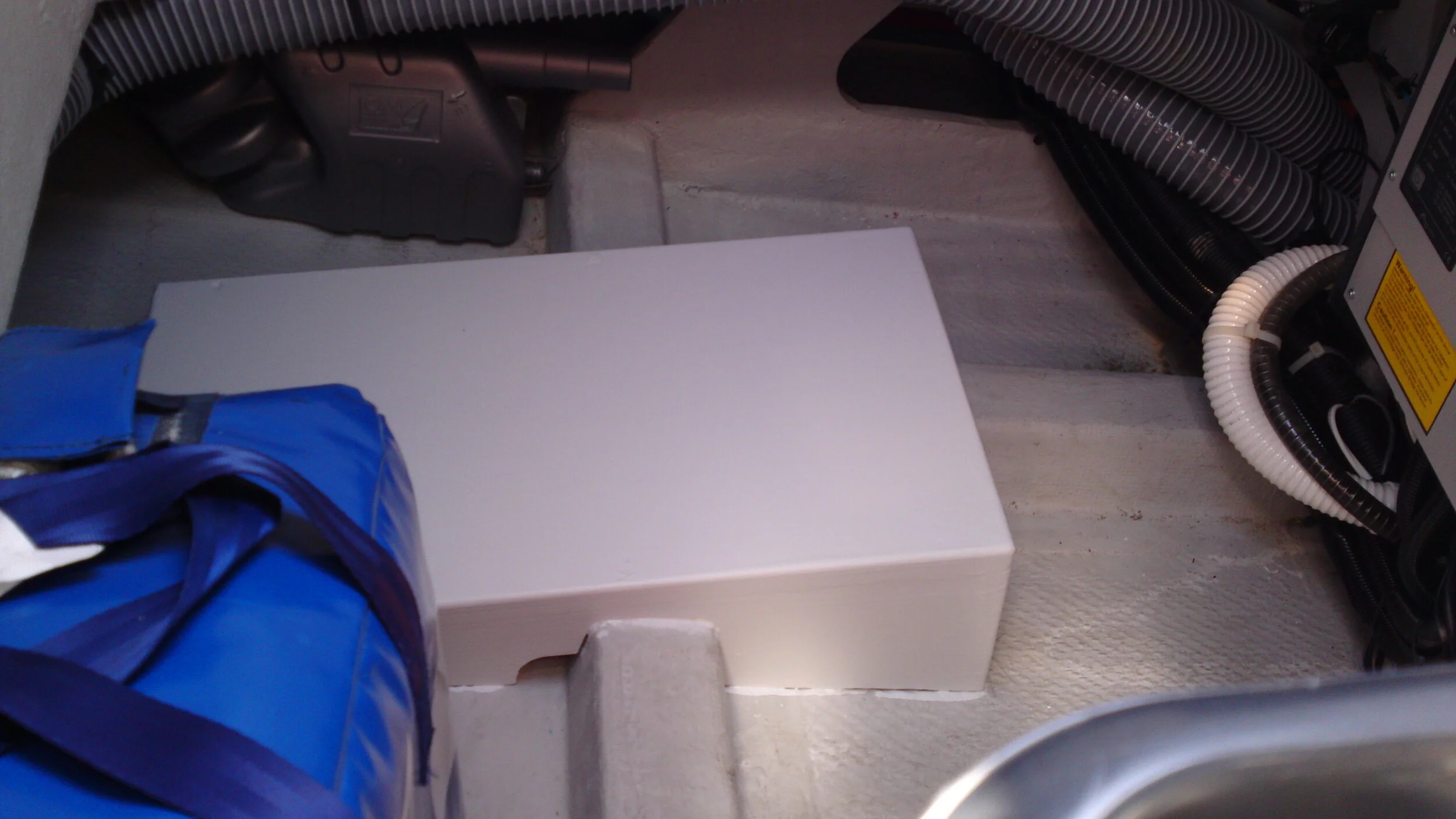 Beneteau Oceanis 40 Generator Base