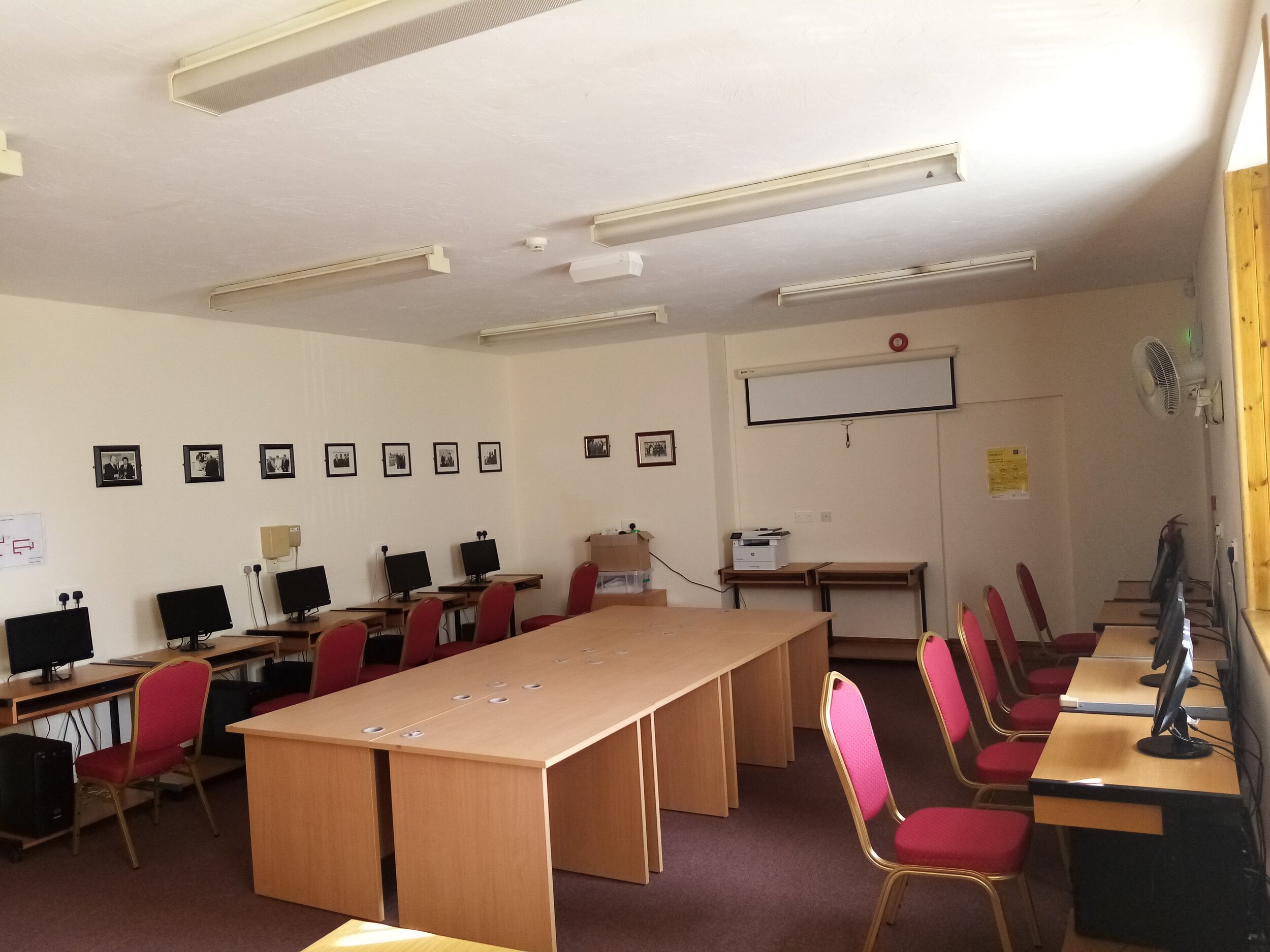 seomra riomhaireachta 2.jpg