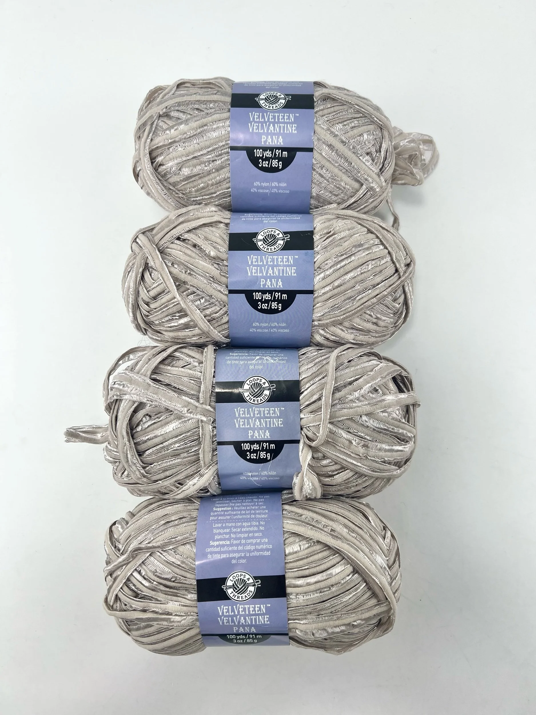 4 Skeins Loops and Threads Velveteen Yarn
