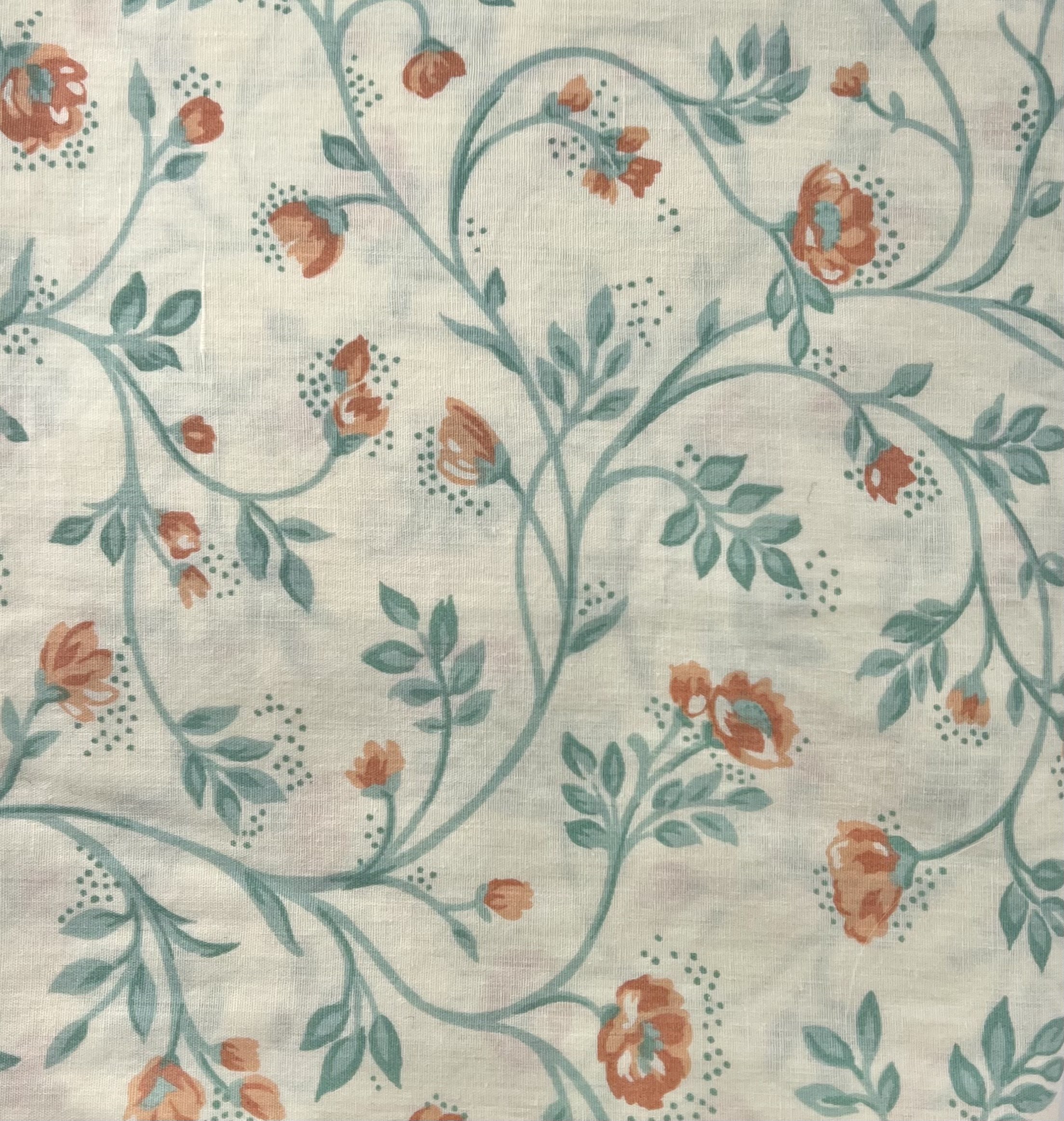 👻 1 3/4yds Floral Cotton Blend Shirting