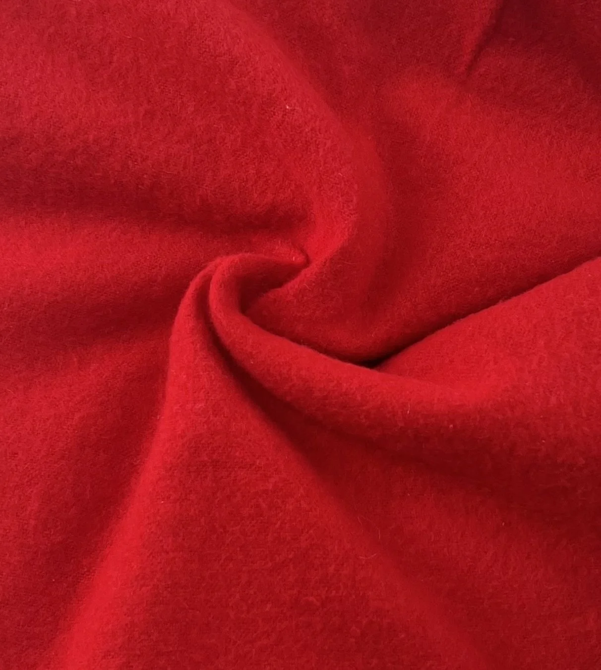 👻 2 3/4yds Red Cotton Flannel