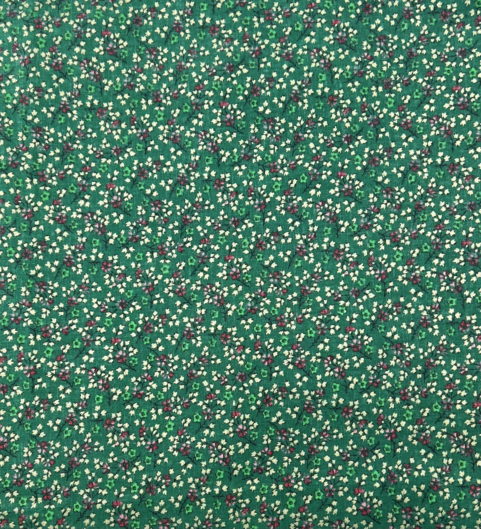 🌈 1 3/4yds Green Floral Starched Quilting Cotton